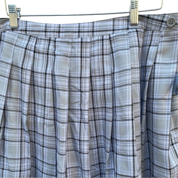 Forever 21 PLUS Plus Size Pleated Plaid Skirt I Size: 1X - Picture 3 of 8